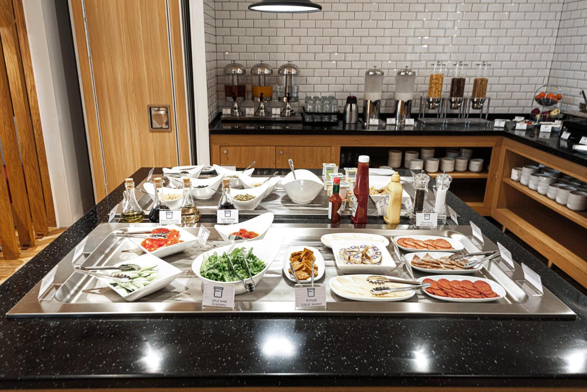 Holiday Inn Express - Astana - Turan By Ihg Экстерьер фото
